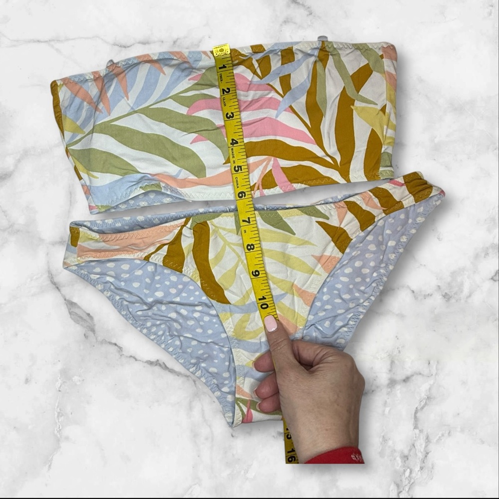NWT | Billabong | Reversible Strapless Bandeau Bikini Set Tropical Print | M/10 - Picture 9 of 15